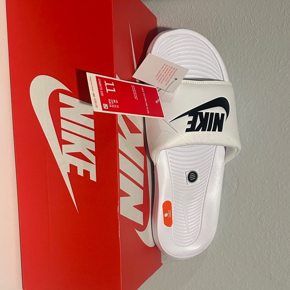 Nike White Slides with Black Logo - Picture 1 of 1